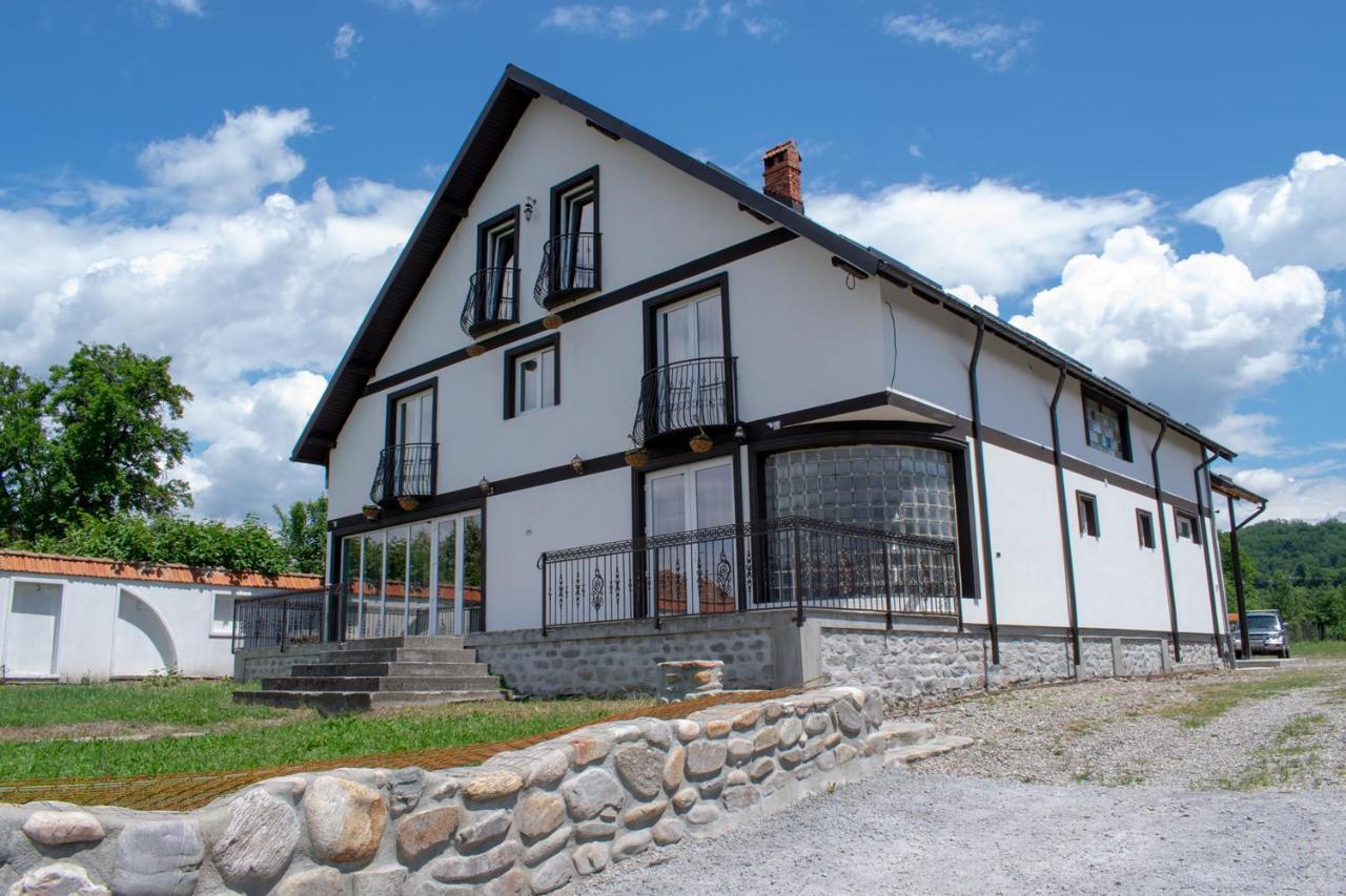 Casa Nevada Ξενοδοχείο Curtea de Argeş Εξωτερικό φωτογραφία