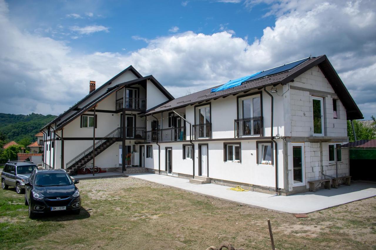 Casa Nevada Ξενοδοχείο Curtea de Argeş Εξωτερικό φωτογραφία